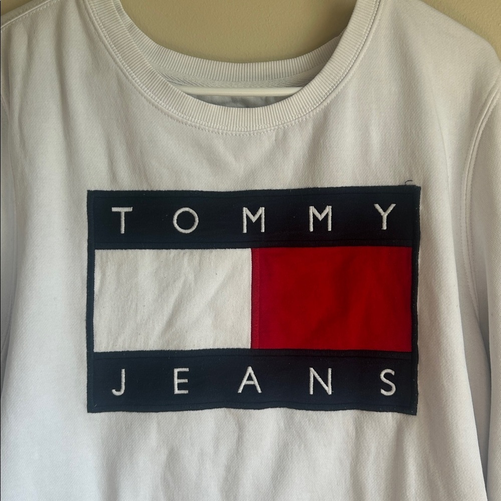 Tommy Jeans white with navy & red print pullover sweatshirt size large - Picture 2 of 4
